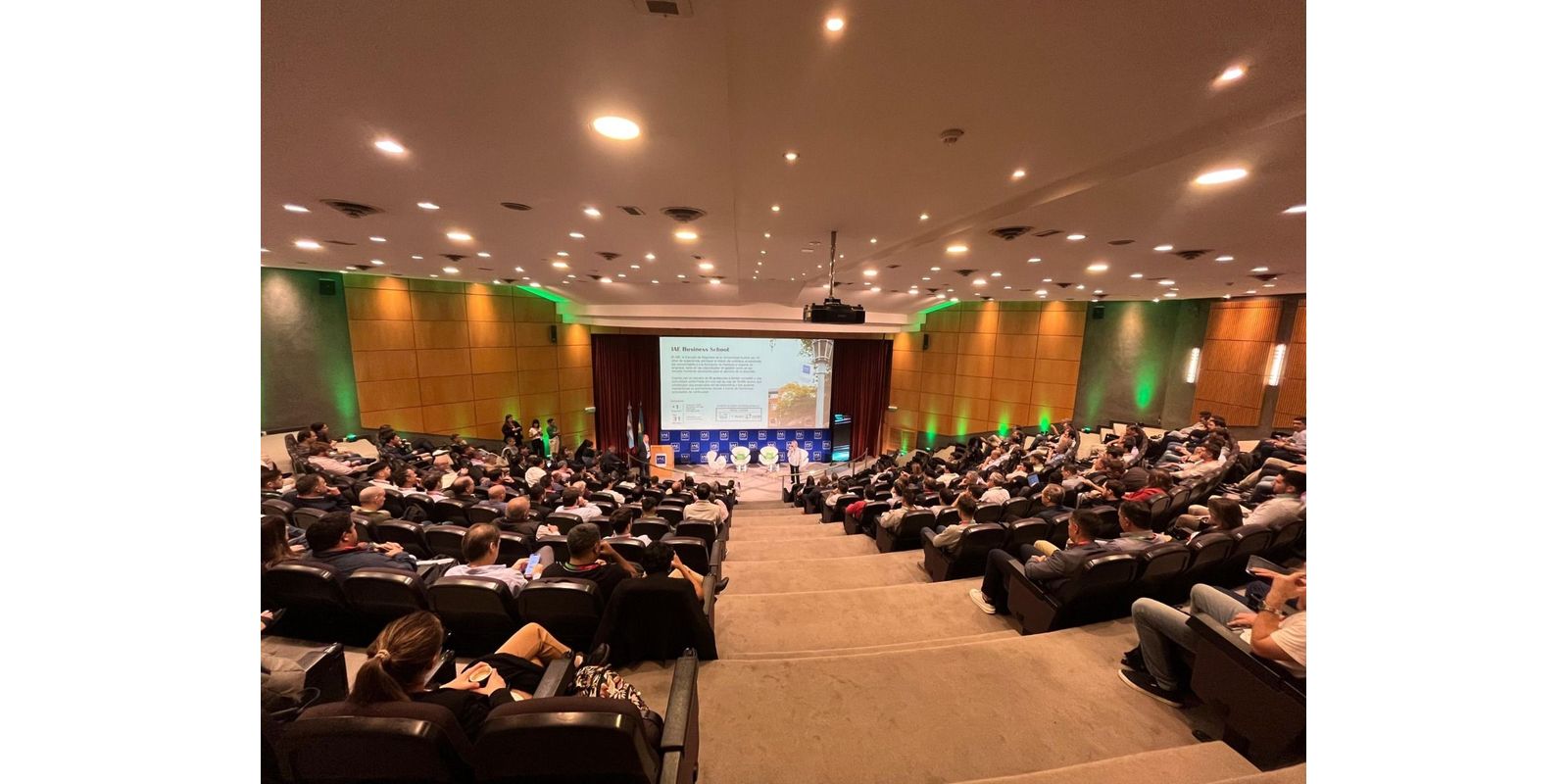Imagen de Naaloo, software de gestión de RRHH